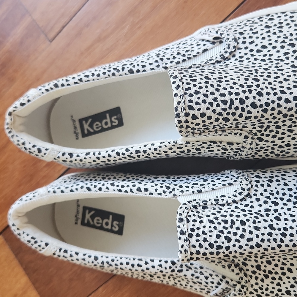Keds Slip-On Sneakers in White with Black Print 9.5 - Picture 10 of 11